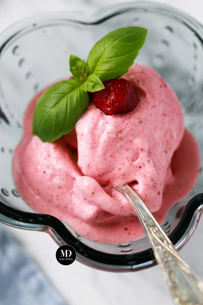 Przepis na lody truskawkowe